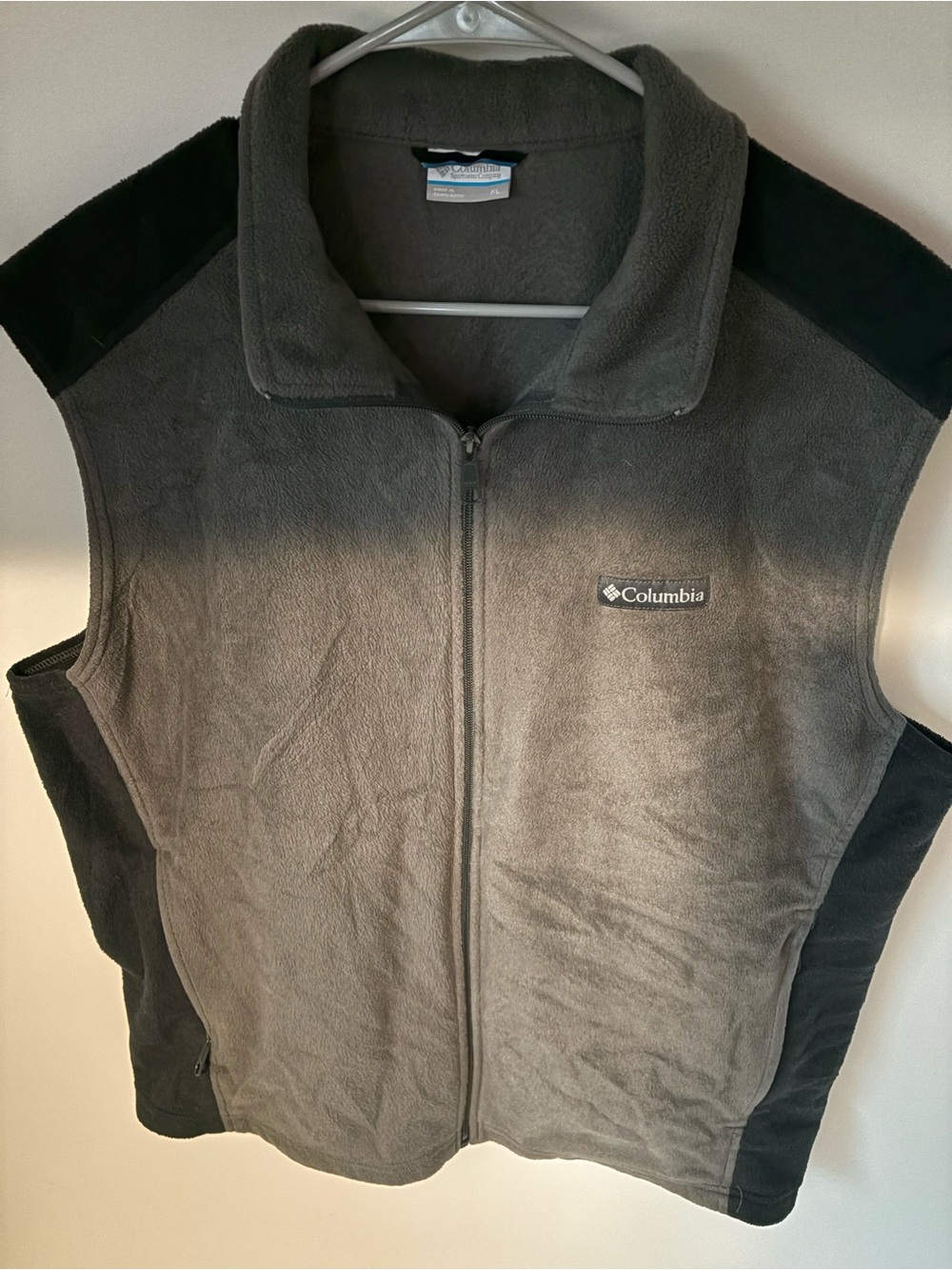 Columbia Gray and Black Fleece Vest - Full Zip